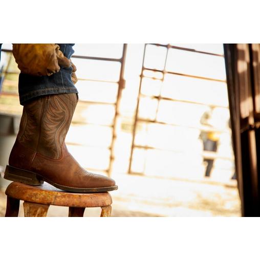 Forbes.com 8 Fast-Growing Ariat Pushes Boot Technology Forward With Athletic-Like Thinking